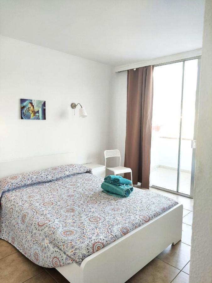 Blu Apartment, Wifi Free Pool View 코스타델실렌시오 외부 사진